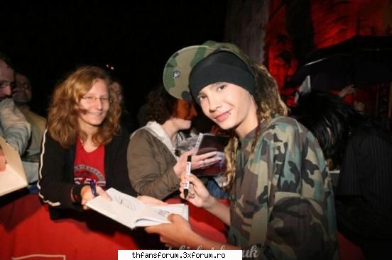 pt mine cel mai sweet din trupa e tommy, shy ceilaltzi soont dragutzi, dar cel mai dragutz e tmmy,