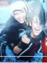 Pictures with Tomy! - acolo sus avea cumva o gaura in sapca?? - Tom